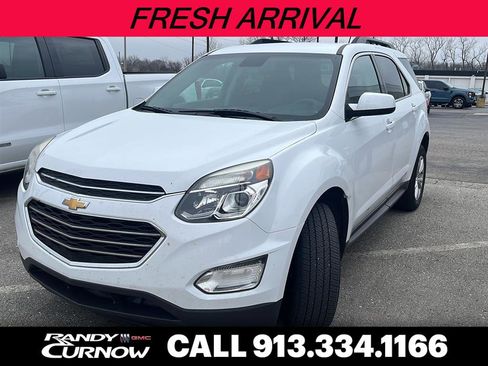 Used 2017 Chevrolet Equinox LT image 1