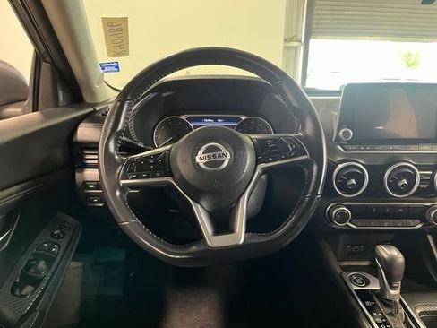Used 2022 Nissan Sentra SV FWD image 21