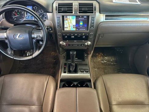 Used 2017 Lexus GX 460 w/ Navigation Package AWD/4WD image 15