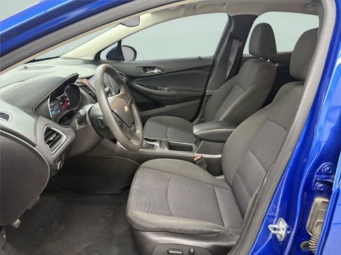 Used 2016 Chevrolet Cruze LT w/ Sun And Sound Package FWD image 11