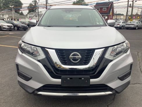 Used 2019 Nissan Rogue S AWD/4WD image 2