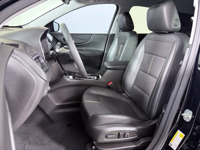 Used 2023 Chevrolet Equinox Premier AWD/4WD image 18