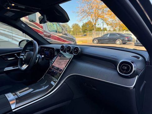 Used 2024 Mercedes-Benz GLC 43 AMG 4MATIC image 34