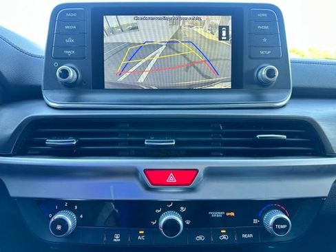 Used 2021 Kia Telluride LX image 20