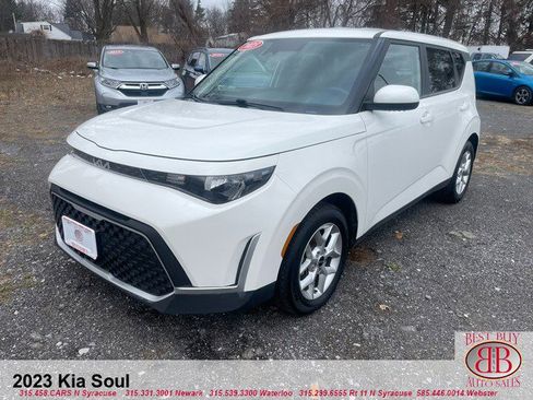 Used 2023 Kia Soul LX w/ LX Technology Package FWD image 19
