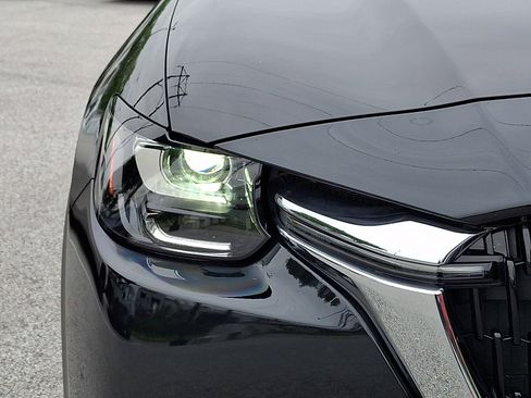 Certified 2024 MAZDA CX-90 Plug-In Hybrid w/ Premium Plus AWD/4WD image 10