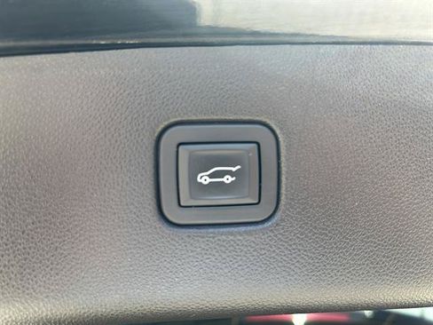 Certified 2019 Chevrolet Blazer LT FWD image 33