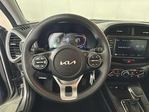 Used 2024 Kia Soul LX w/ Option Group 015 FWD image 14