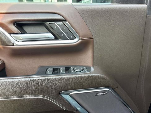 Used 2024 GMC Sierra 2500 Denali w/ Denali Reserve Package image 17