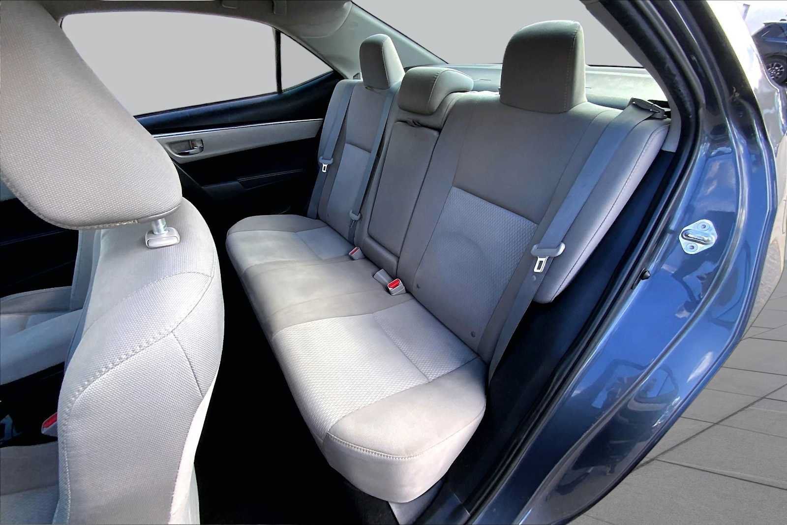Used 2016 Toyota Corolla LE FWD image 17