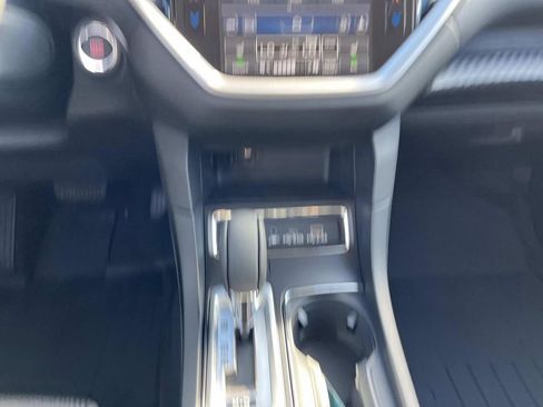 Used 2025 Subaru Ascent Premium w/ Popular Package #2 AWD/4WD image 15