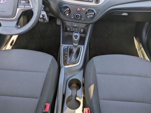 Certified 2021 Hyundai Accent SE image 18