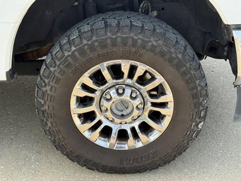 Used 2020 Ford F250 XLT w/ XLT Premium Package image 8