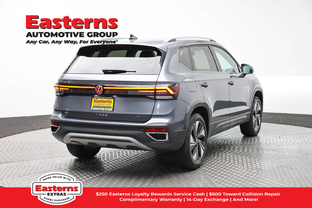 Used 2025 Volkswagen Taos SE AWD/4WD image 6