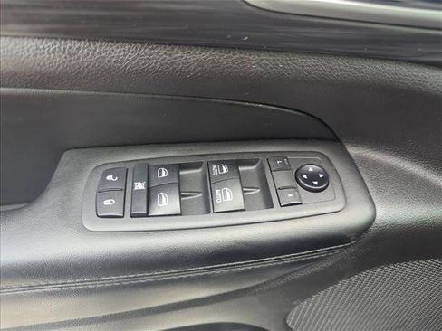 Used 2019 Jeep Grand Cherokee Altitude RWD image 23
