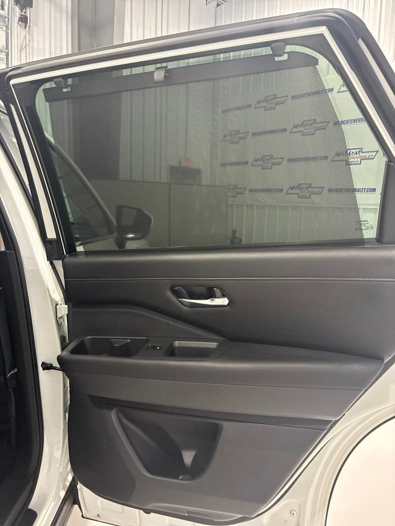 Used 2024 Nissan Pathfinder SL w/ SL Premium Package AWD/4WD image 37