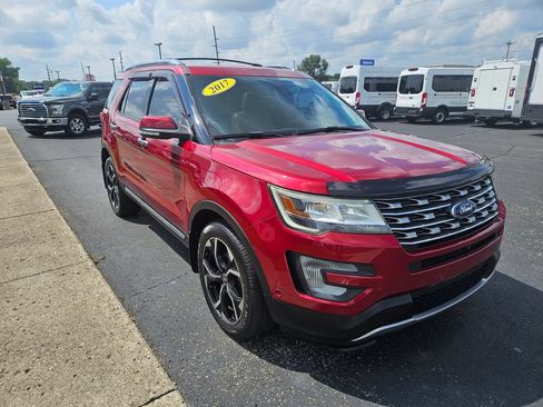 Used 2017 Ford Explorer Limited w/ Equipment Group 301A AWD/4WD image 4