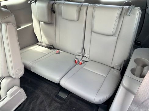 Used 2017 Toyota Highlander Limited Platinum AWD/4WD image 25