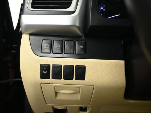 Used 2018 Toyota Highlander XLE AWD/4WD image 10