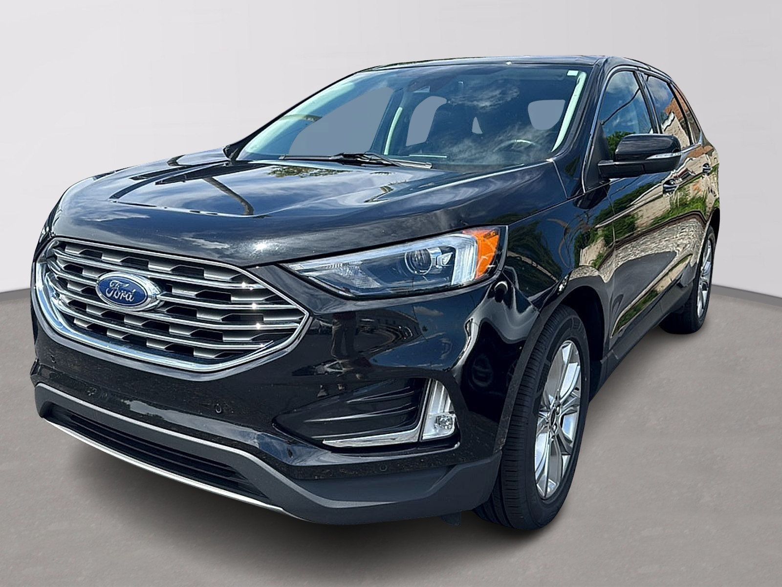 Used 2024 Ford Edge Titanium AWD/4WD image 1