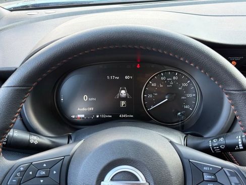 Used 2024 Nissan Kicks SR image 21