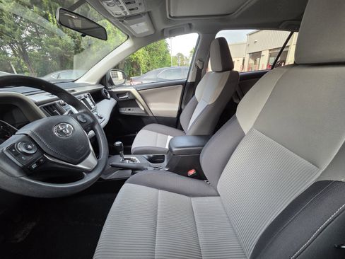 Used 2014 Toyota RAV4 XLE image 7
