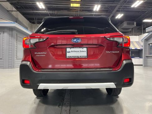 Certified 2024 Subaru Outback Limited AWD/4WD image 6