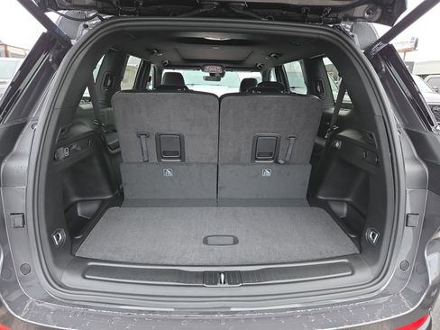 New 2025 Jeep Grand Cherokee L Limited w/ Trailer Tow Package image 9