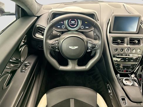Used 2023 Aston Martin DB11 Coupe RWD image 10