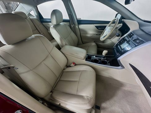 Used 2013 Nissan Altima 2.5 SL w/ 2.5 Moonroof Pkg FWD image 30