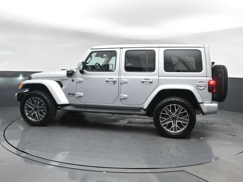 Used 2024 Jeep Wrangler High Altitude AWD/4WD image 4