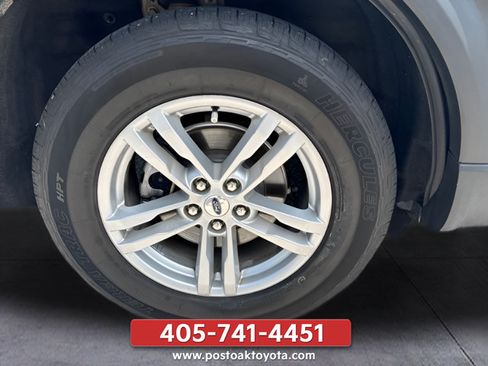 Used 2022 Ford Explorer 4WD image 23