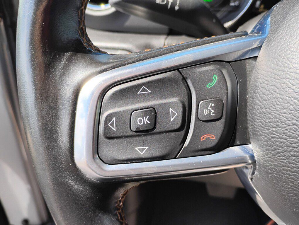 Used 2021 Jeep Wrangler Unlimited Sahara AWD/4WD image 21