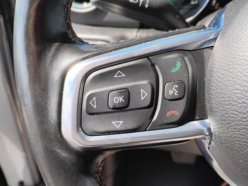 Used 2021 Jeep Wrangler Unlimited Sahara AWD/4WD image 21