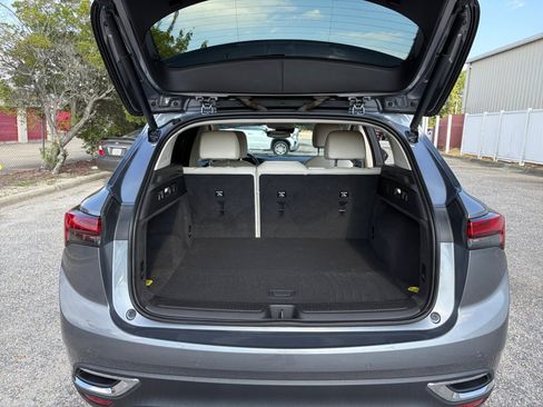 Used 2022 Buick Envision Essence w/ Technology Package I FWD image 15