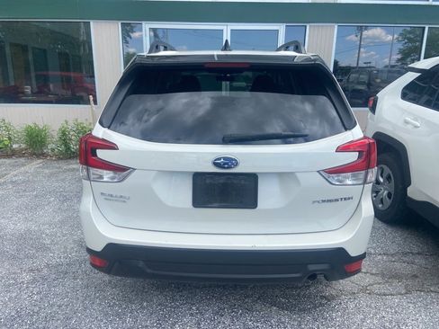 Used 2024 Subaru Forester Premium AWD/4WD image 4