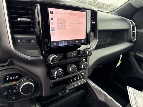 New 2026 RAM 1500 Express AWD/4WD image 23