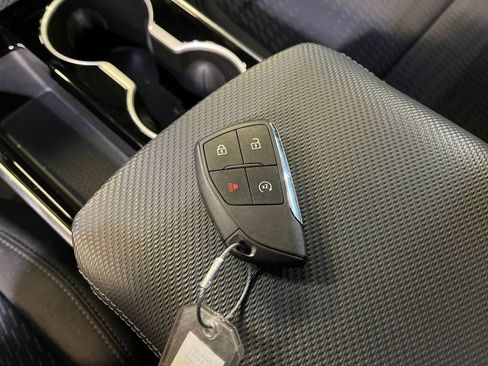 Used 2025 Chevrolet Equinox LT image 22