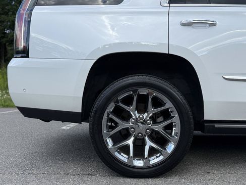 Used 2019 Cadillac Escalade Platinum AWD/4WD image 12