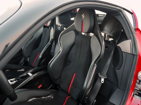 Used 2021 Ferrari SF90 Stradale image 21