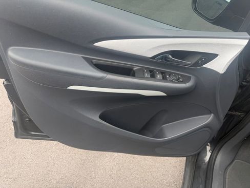 Used 2021 Chevrolet Bolt Premier image 8