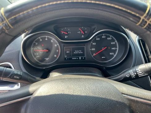 Used 2019 Chevrolet Cruze LS FWD image 18