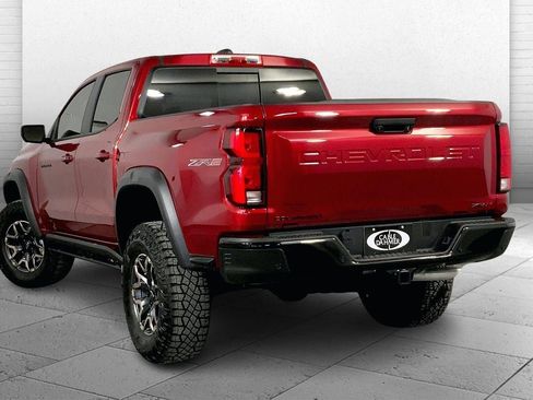 Used 2025 Chevrolet Colorado ZR2 w/ Technology Package image 12