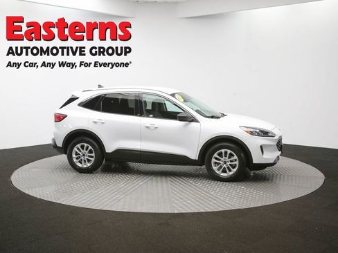 Used 2022 Ford Escape SE image 45