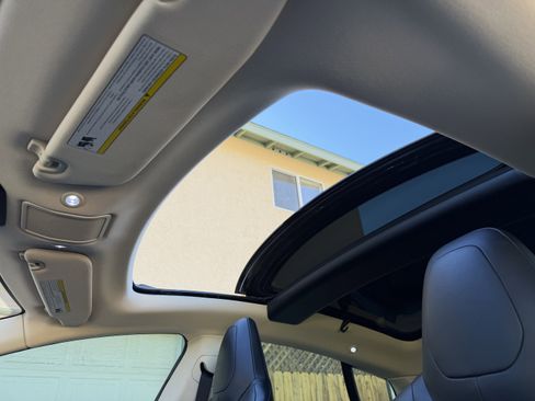 Used 2014 Tesla Model S 85 image 16