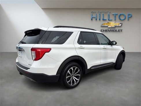 Used 2021 Ford Explorer XLT w/ Equipment Group 202A image 6