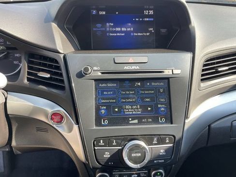 Used 2018 Acura ILX FWD image 16