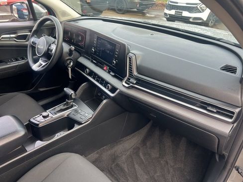 Used 2023 Kia Sportage LX image 21