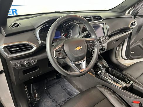 Used 2021 Chevrolet TrailBlazer ACTIV w/ Technology Package AWD/4WD image 19