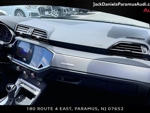 Used 2025 Audi Q3 2.0T Premium w/ Convenience Package AWD/4WD image 14